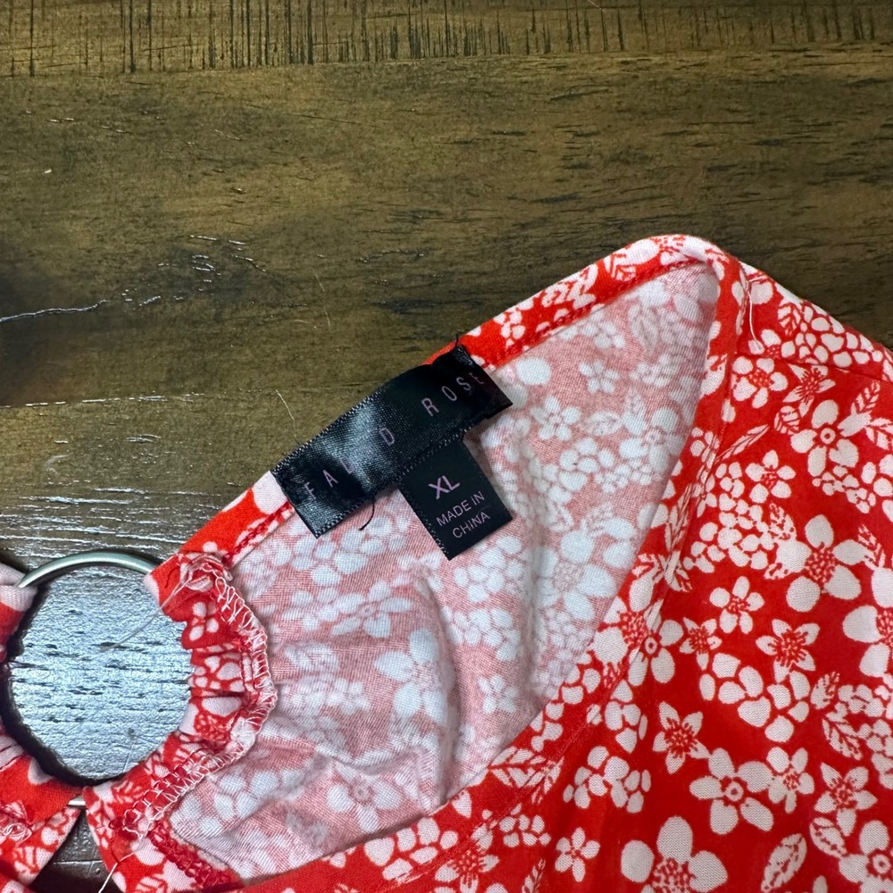 Faded Rose Womens XL Red Ditsy Floral Open Back Ring Detail Crop Top NWT - Picture 2 of 6